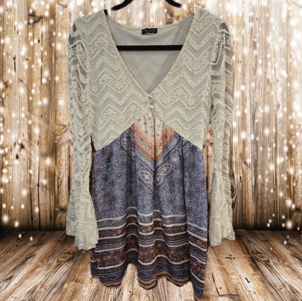 Lace Bell sleeve dress